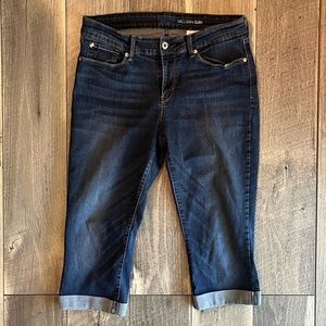 ♥️Modern Capri Slim Woman’s Blue Jean Size 12